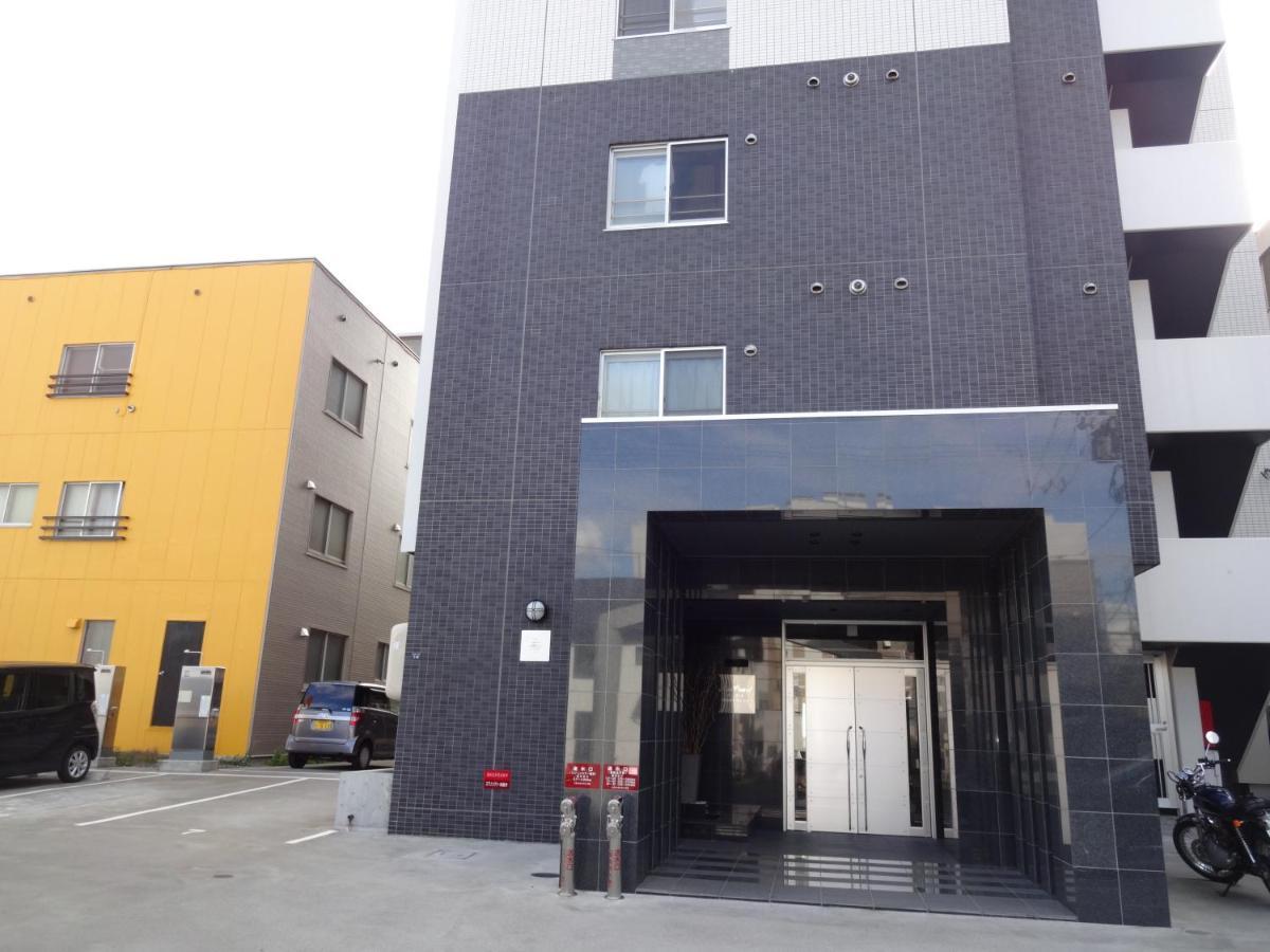 ようこそ札幌へ! 大通公園まで地下鉄10分 定員6名 Firetv完備 1階はセコマ Apartment Екстериор снимка
